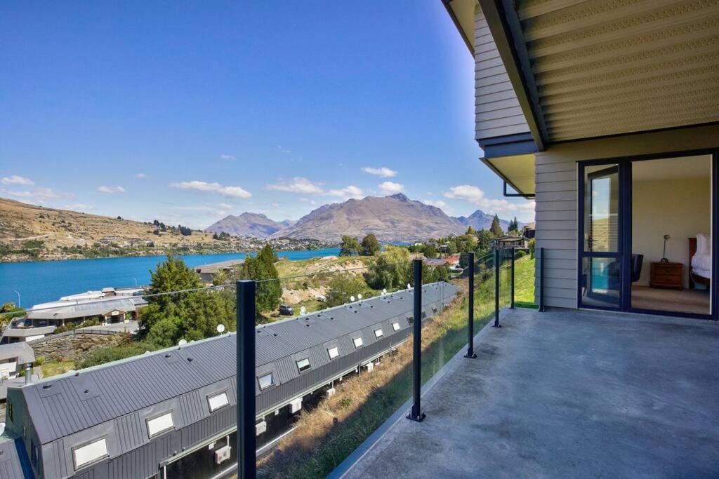 4 Bedroom Stunning Modern Family Home Queenstown Exterior foto